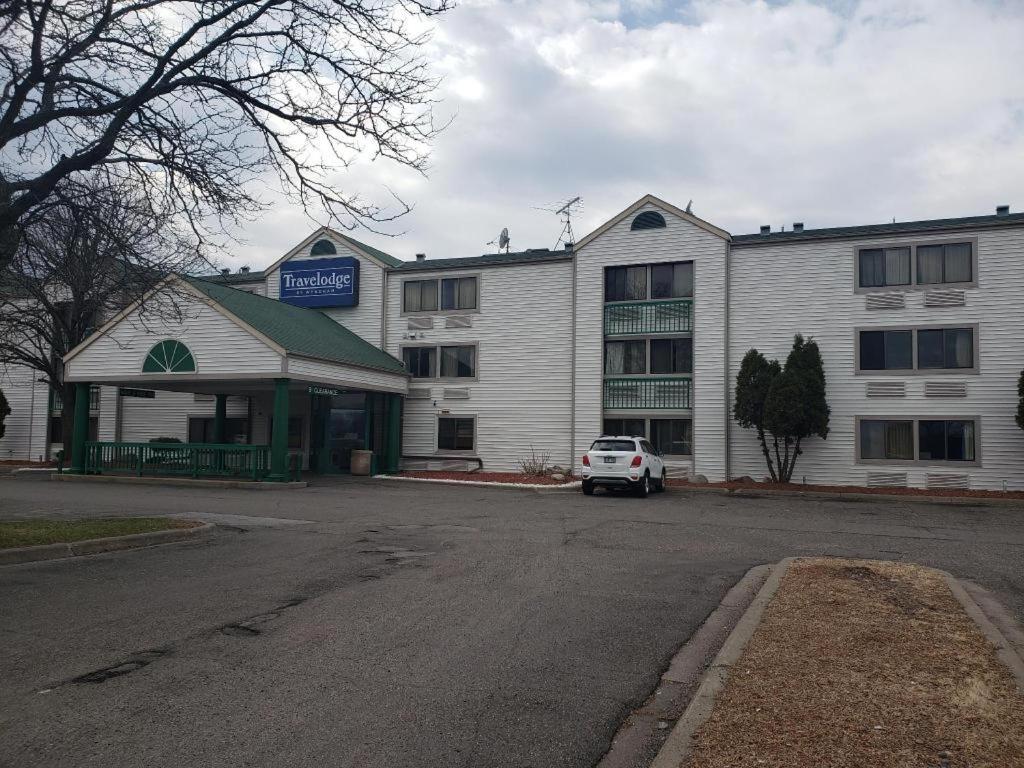 Travelodge By Wyndham Brooklyn Center Exterior foto